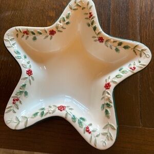 Pfaltzgraff “Winterberry” Bowl